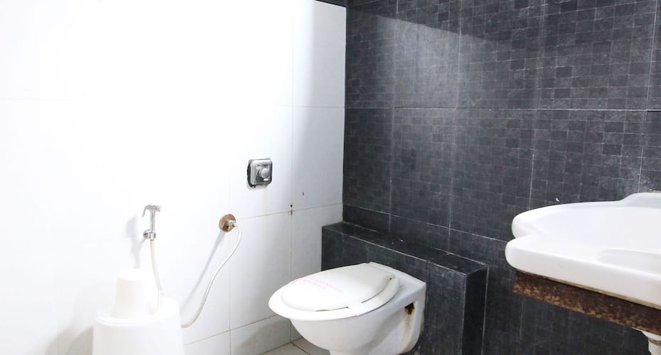 Hotel Konark Palace, Ahmedabad 5